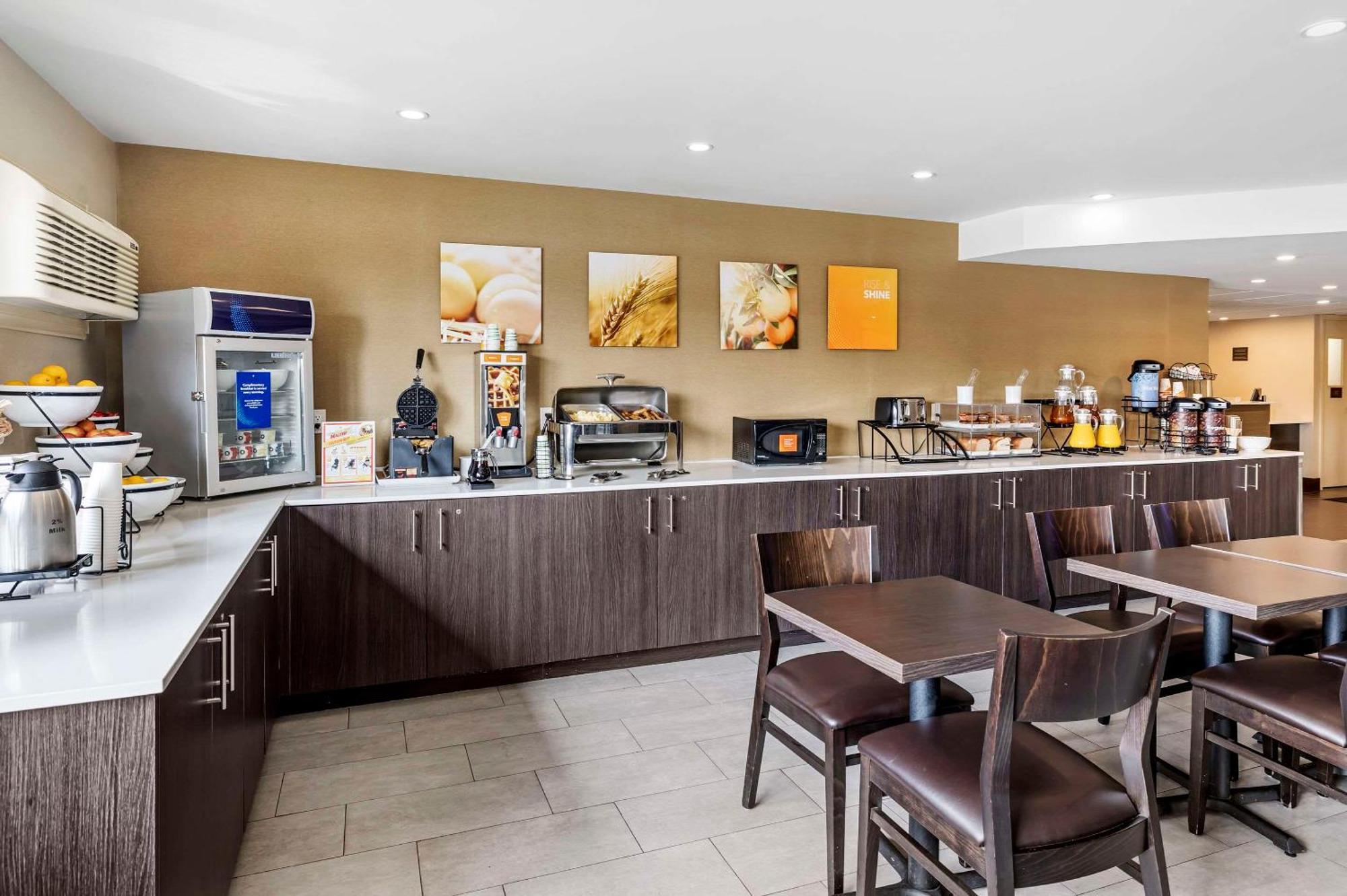 Comfort Inn Виндзор Экстерьер фото