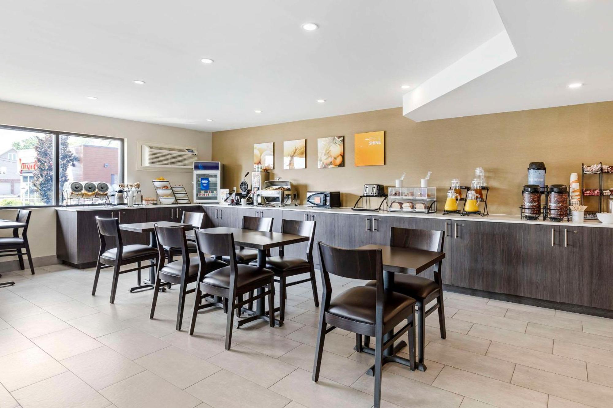 Comfort Inn Виндзор Экстерьер фото