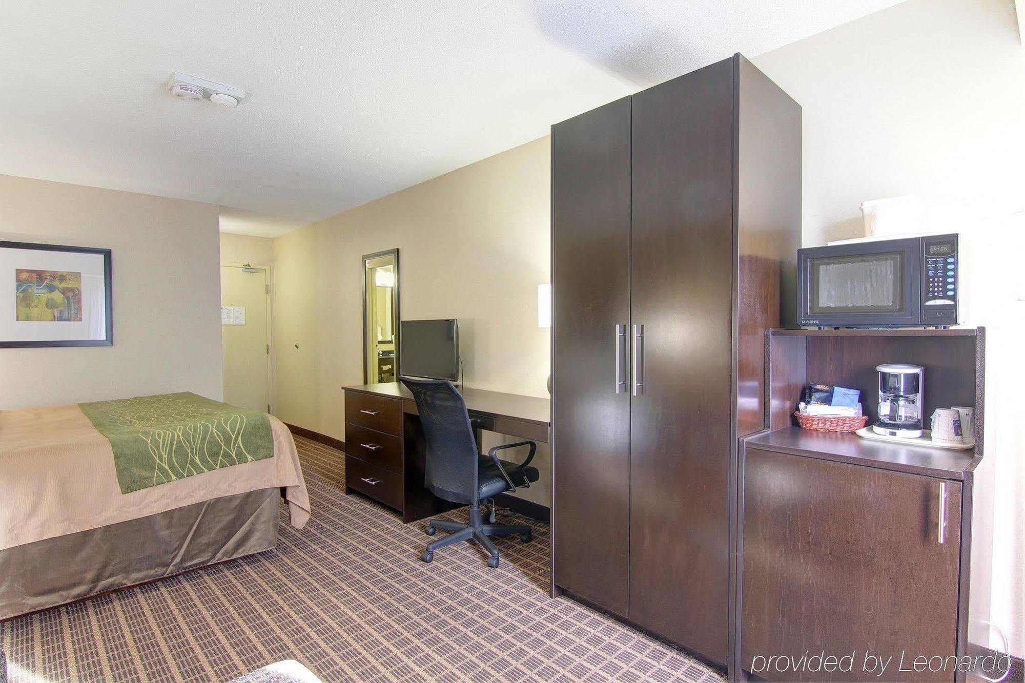 Comfort Inn Виндзор Экстерьер фото